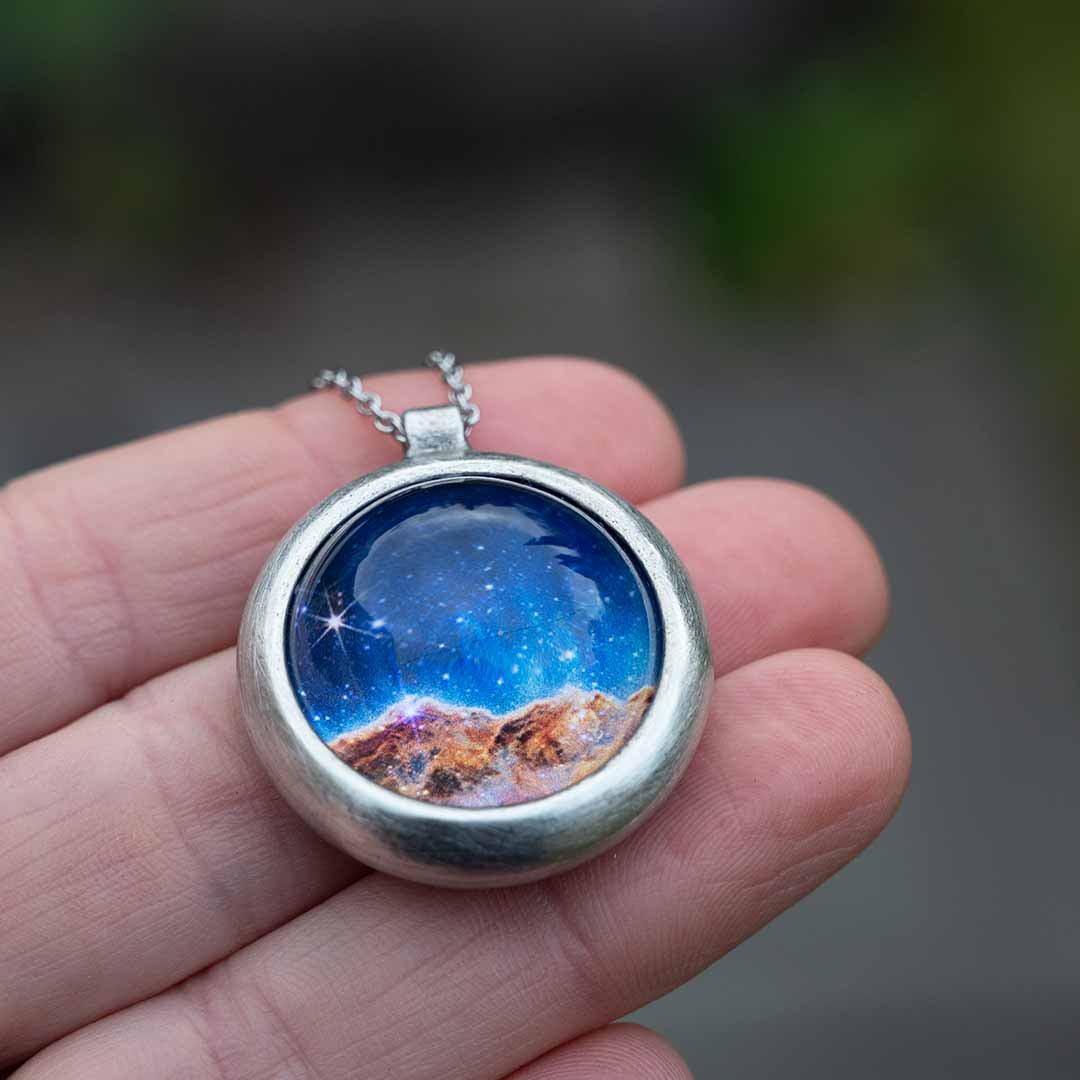 Necklace space outlet