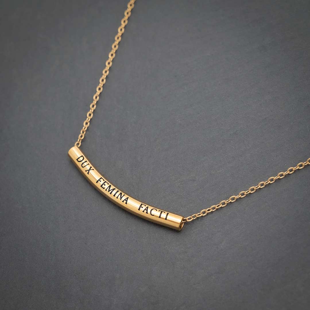 DUX FEMINA FACTI Necklace