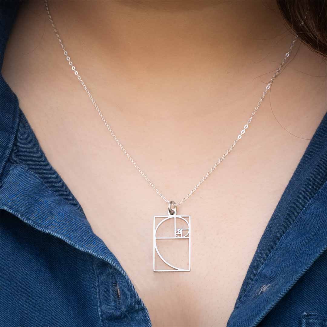 Fibonacci Necklace