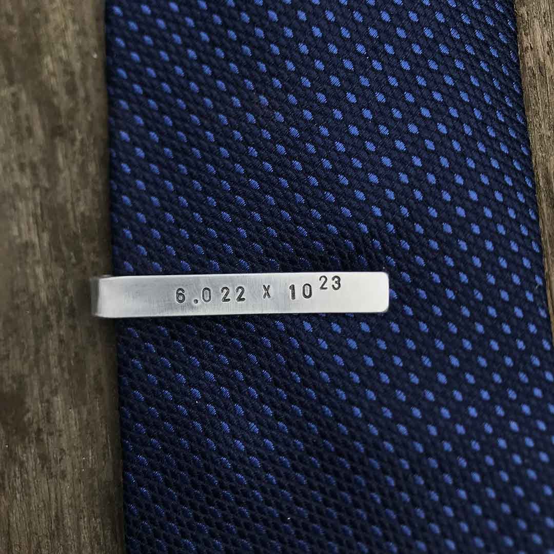 Avogadro&#39;s Tie Bar